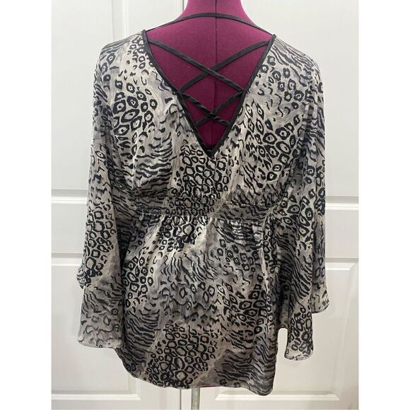 Aggie Gray Leopard Print Top Size medium - Picture 4 of 6